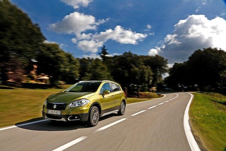 Auch für längere Strecken bietet das Fahrwerk des SX4 S-Cross den nötigen Komfort. (Foto: Suzuki)