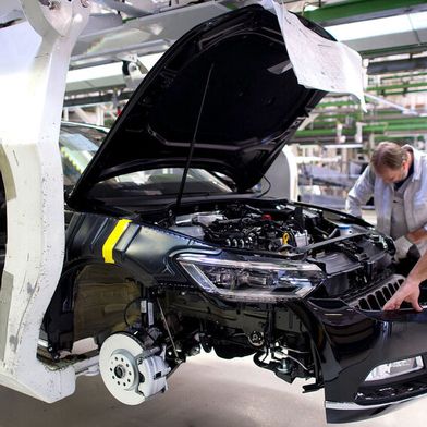 In der Autoindustrie brechen laut einer CAM-Studie harte Zeiten an. (Bild: Volkswagen AG)