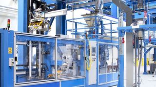 Coperion lieferte an BASF die gesamte Produktionsanlage. Der Projektumfang umfasste dabei die Planung und Montage, Inbetriebnahme sowie den Nachweis der garantierten Leistungsdaten unter Produktionsbedingungen. (Bild: Coperion)
