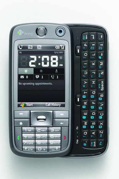 Die seitlich ausziehbare Tastatur ist der Hingucker beim S730 von HTC. (Archiv: Vogel Business Media)