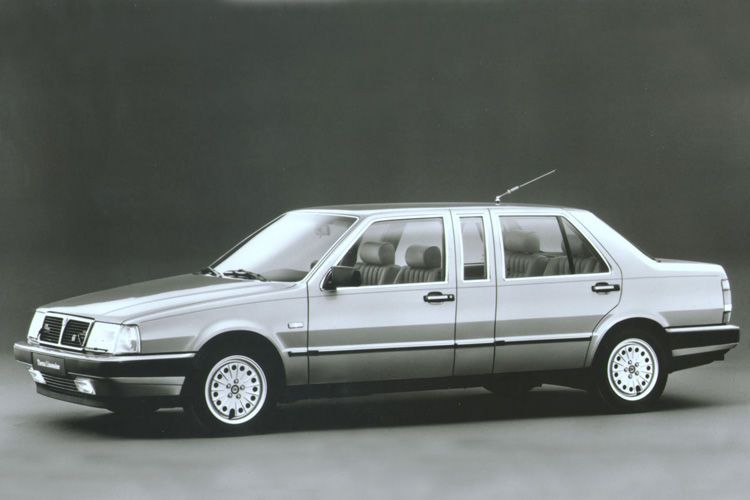 … der Lancia Thema LWB, … (Bild: Lancia)