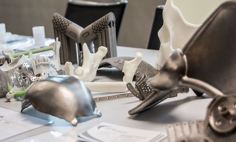 Interessierte konnten sich so einen direkten Eindruck vom modernen Büroturm, der auf Additive Fertigung spezialisierten FIT Factory... (Bild: konstruktionspraxis/Richter)