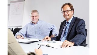 Produktmanager Robert Brüggemann (rechts) und Geschäftsbereichsleiter Burkhard Reploh (Bilder: Haver& Boecker)