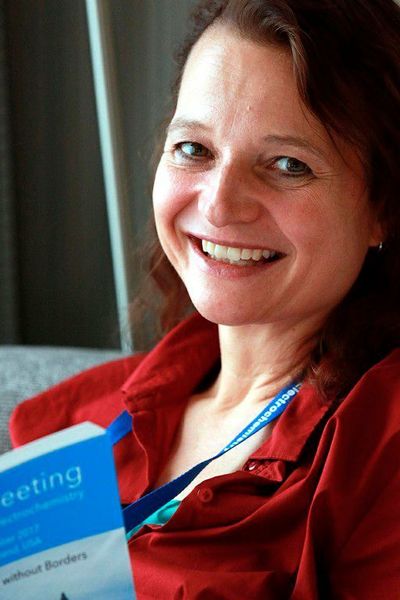 Prof. Dr. Barbara Kirchner vom Institut für Physikalische und Theoretische Chemie der Universität Bonn. ( (c)  Dr. Oldamur Hollóczki/Uni Bonn)