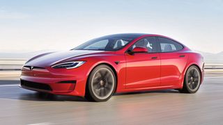Der Neuwagen-Pool von Tesla, Honda und Land Rover hat im Jahr 2021 rechnerisch die geringsten CO2-Emissionen emittiert. (Bild: Tesla Motors)
