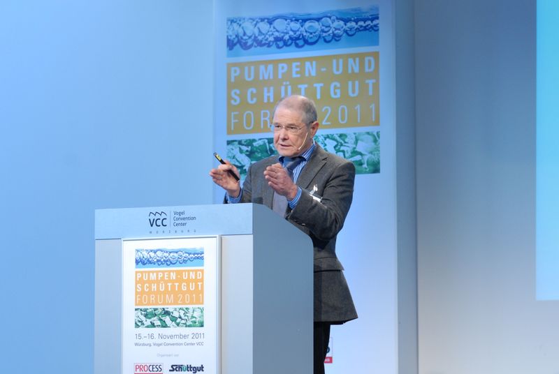 Impressionen vom Pumpen- und Schüttgutforum 2011.  Aktuelle Informationen zum PuS-Forum am 23./24. Oktober 2012: • Offizielle Seite • Gesamtprogramm (PDF) • Anmeldung (Bild: PROCESS)