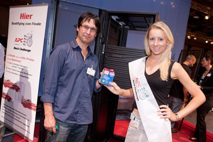 APC-Race-Channel-Fee überreicht den Race-Award (Archiv: Vogel Business Media)