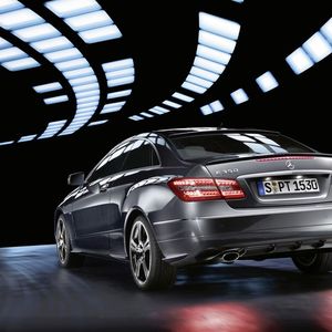 Die Rohkarosserie der neuen «E-Klasse» besteht zu fast drei Vierteln aus hoch- und ultrahochfesten Stahlsorten.