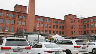 Die Alfa- und Jeep-Händler trafen sich in der Frankfurter Klassikstadt. (ARJHV)