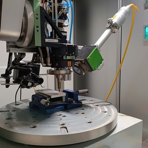 In Demonstratorbauteilen erzielte das Projekt Ultra Grain eine Reduktion der kornflächengewichteten Korngröße um bis zu rund 75 Prozent in definierten Arealen.(Bild:  Fraunhofer IWS)