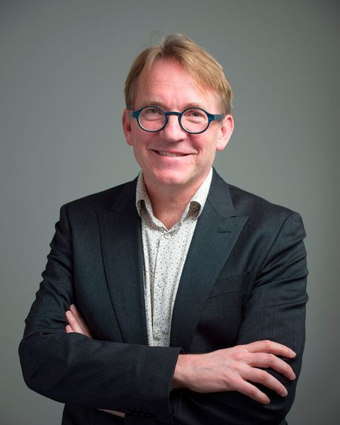 Dr. Timo Hauschild, Leiter der Abteilung Cybersicherheit in der Wirtschaft, BSI: „Die Umsetzung der NIS2-Richtlinie ist zwingend erforderlich, damit wir uns auf unsere digitalisierten Prozesse verlassen können, damit vertrauliche Daten vertraulich bleiben, damit IT-gestützte Prozesse zuverlässig funktionieren.“ (Bild: BSI)