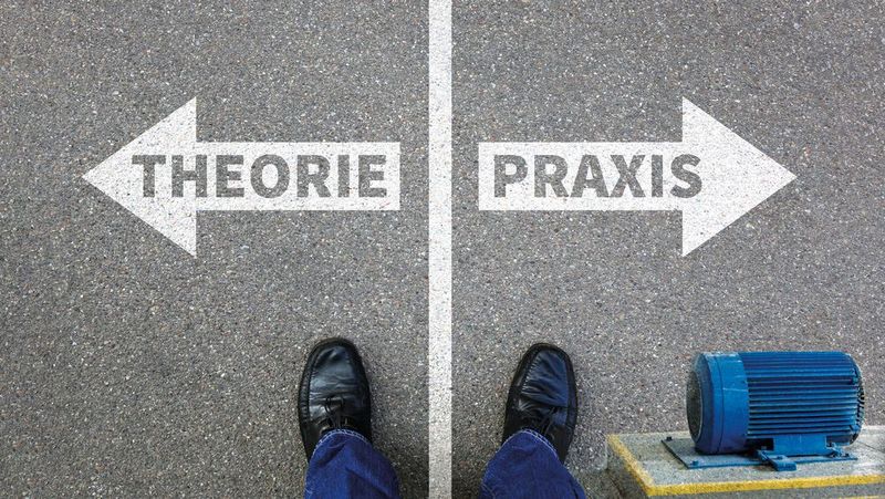 En lo que respecta a los requisitos de eficiencia energética y a la supervisión de las bombas, existe una gran diferencia entre la teoría y la práctica. (Imagen:© Markus Mainka, Doin Oakenhelm - stock.adobe.com)