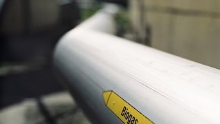 Fachagentur Nachwachsende Rohstoffe hat die gängigen Verfahren der Trockenvergärung zur Herstellung von Biogas untersucht. Bild: Fachagentur Nachwachsende Rohstoffe (Archiv: Vogel Business Media)