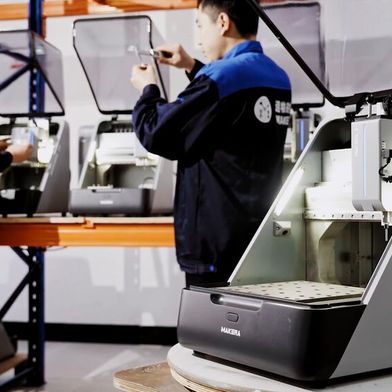 Die Makera Z1 wurde im Herbst 2025 erfolgreich bei Kickstarter finanziert, wird aktuell produziert und im Frühjahr an die Backer ausgeliefert. (Bild: Makera)