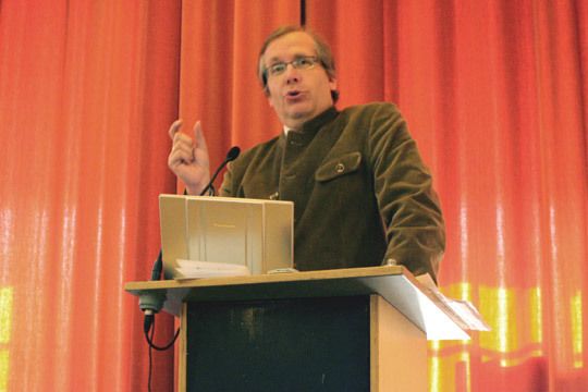 Thema des Gastvortrags von Rechtsanwalt Elmar Fuchs war: „Fair Play oder Blutgrätsche – Schadensteuerungskonzepte der Kfz-Versicherungen“. (Vera Scheid)