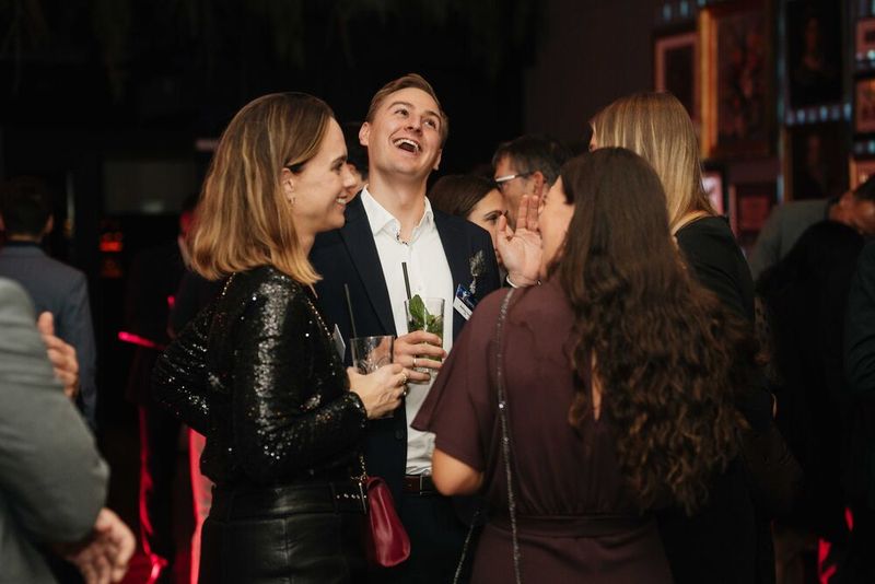 Nach der Spannung der Verleihung ist nun Entspannung angesagt. (Bild: Manuel Emme Fotografie)