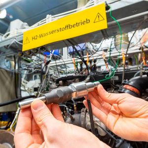 In Stuttgart-Feuerbach wird zwar das Zentrum der Bosch-Brennstoffzellen-Aktivitäten sein, doch viele wichtige Komponenten kommen von Werken aus Deutschland und sogar aus China. Letzteres sei bisher einzigartig.(Bild:  Bosch)