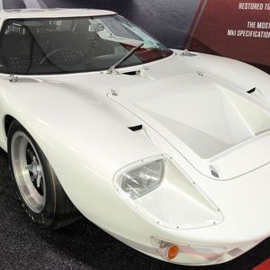Platz 4 belegte ein Ford GT40 Lightweight von 1969 mit einem Erlös von 7,12 Millionen Euro. Der Rennwagen gewann ab 1966 vier Jahre in Folge das 24-Stunden-Rennen von Le Mans. Benannt ist er nach Gran Turismo, der Bezeichnung für sportliche, leistungsstarke Coupés und seiner Bauhöhe von 40 Zoll (rund 102 cm).(Bild:  classic analytics)
