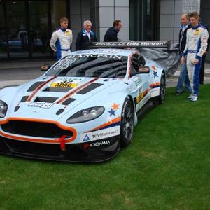 Mit rund 600 PS und einem Drehmoment von etwa 700 Nm jagen sie demnächst über die Rennpisten.(Foto:  Wenz)