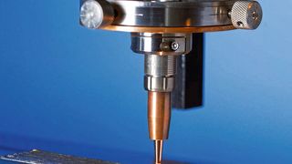 Auftragschweissen mit Laser und Draht. (Jürgen Jeibmann, Fraunhofer IWS Dresden)