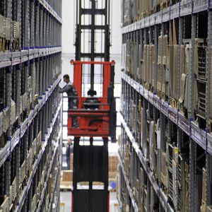 Bild 1: Ohne Software funktioniert im Lager kein Prozess. Veränderte Abläufe erfordern aber flexible Systeme. Konfigurieren statt Programmieren ist das Ziel.