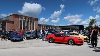Nach Angabe des Veranstalters kamen im Außengelände der Motorworld München rund 70 historische Fahrzeuge zusammen. (Bild: Diehl – VCG)