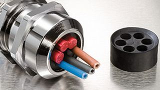 Montierte Mehrfachdichtung mit Leitungen und Blindstopfen. (Bild: Wiska)