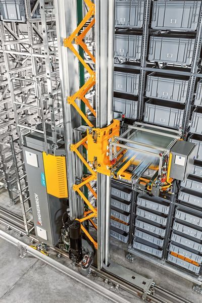 Regalbediengeräte automatisieren das Ein- und Auslagern von Waren und Produkten. (Jungheinrich)