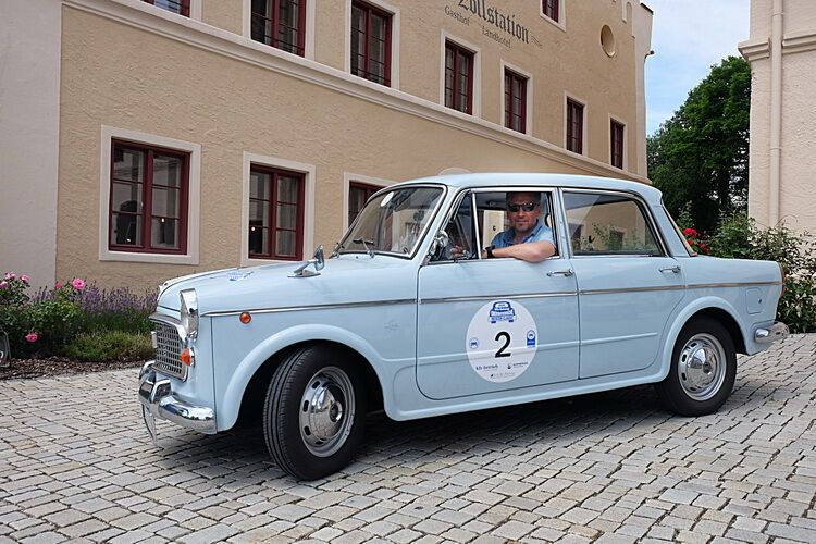 Ein Fiat 1100 Special, Baujahr 1961, mit Heinrich Pranter. (Holger Zietz)