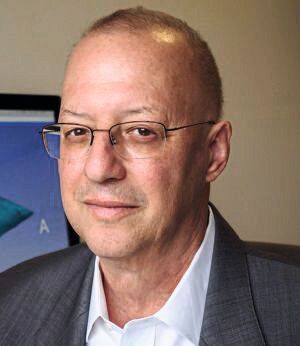 Ron Kikinis, Professor für Radiologie an der Harvard Medical School (HMS) in Boston, ist der diesjährige Preisträger des „International Excellence Award of KIT“ und des „Fellowship of SCHROFF Foundation“. Das Karlsruher Institut für Technologie (KIT) würdigt damit den weltweit anerkannten Experten auf den Gebieten der medizinischen Bildverarbeitung, der bildgestützten Therapie und der biomedizinischen Informatik. Mit der Auszeichnung verbunden ist eine Einladung zu einem Forschungsaufenthalt am KIT von bis zu sechs Monaten. (Bild: Kikinis)