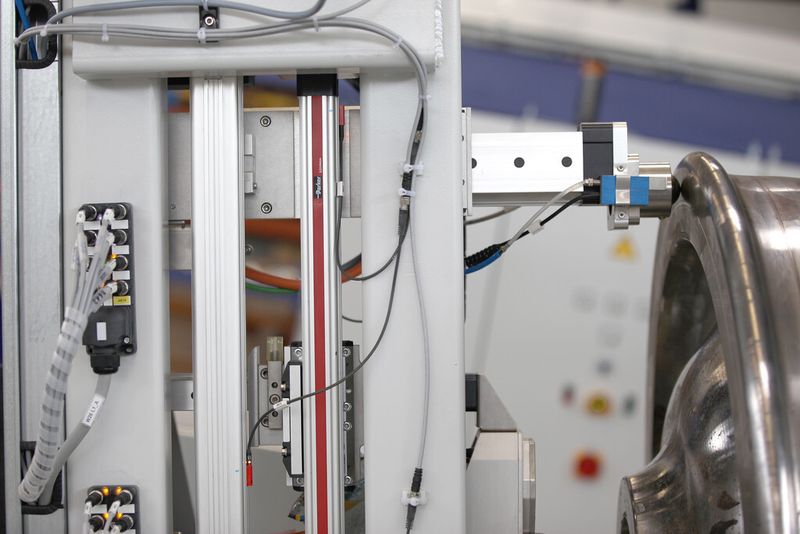 Parker Hannifin installierte die Antriebstechnik mit elektrischen Linearantrieben auf insgesamt sechs Achsen. (Bild: Parker Hannifin)