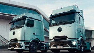 Bei Daimler Truck sind über 130.000 Lkw von einer weltweiten Rückrufaktion betroffen. Rund ein Fünftel davon sind in Deutschland unterwegs, wie es heißt. Betroffen sind die Modelle Actros (im Bild), Arocs und E-Actros. Ein schlecht versiegelter Chip könnte zum Brand führen ... (Bild: Daimler Truck)