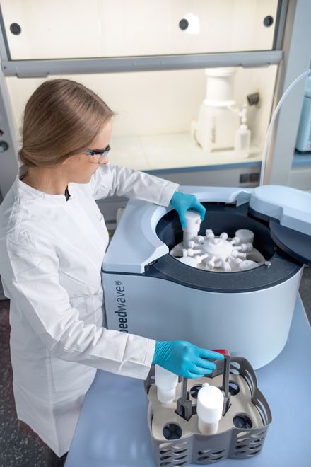 SWX_Gefaesshalter_1851.JPG (Berghof Products + Instruments GmbH)