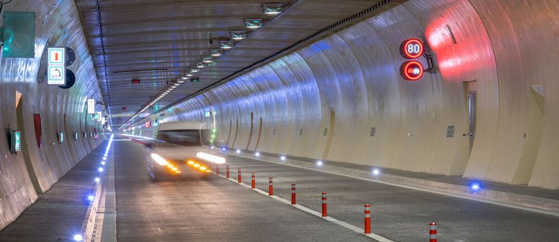 Das Protokoll NTCIP ist direkt in die Simatic-Steuerung integriert und sorgt für eine vereinfachte Anbindung von mehreren hundert Warnverkehrszeichen.(Bild:  Rudi Froese / STRABAG)