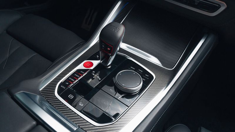 Die Instrumentierung wirkt noch ähnlich wie bei anderen BMW-Typen. (Bild: Autoren-Union Mobilität/BMW)