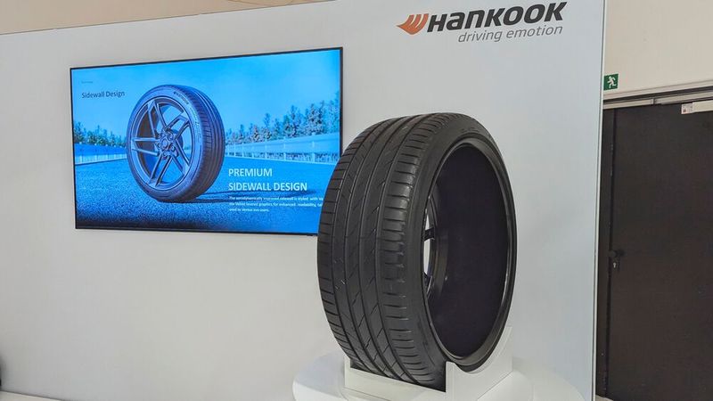 Das Programm des Hankook Ventus Evo soll bis Ende 2025 auf 94 Größen von 17 bis 23 Zoll wachsen.(Bild:  Rosenow – VCG)