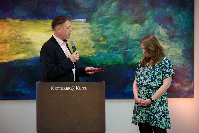 Impressionen vom ELEKTRONIKPRAXIS Frühlingsfest 2023 im Ketterer Kunst mit der Verabschiedung von Johann Wiesböck.  (Bild: © EYE AM CHRIS)