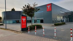 Tesla Center Hamburg Wandsbek
