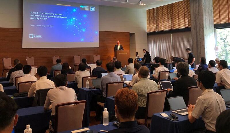 Ein Aufruf zur gemeinsamen Aktion zur Sicherung der globalen Software-Lieferkette: Softwareentwickler und -entwicklerinnen zerbrechen sich den Kopf um die Sicherheit ihrer Dependenzen, hier auf einem Open Source Security Summit der OpenSSF in Japan.