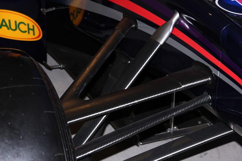 Die begleitende Ausstellung: Formel-1-Radaufhängung aus CFK-Profilen. (Königsreuther)