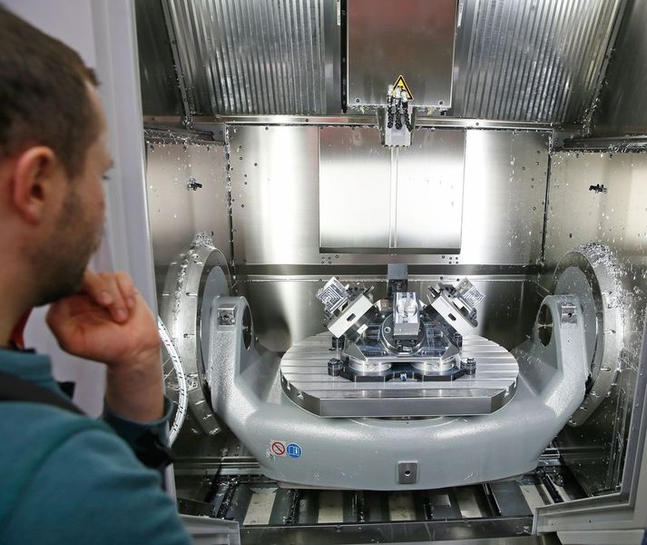 Die Metav 2018 lädt vom 20. bis 24. Februar 2018 Fachbesucher in die Welt der Produktionstechnik. (Messe Düsseldorf, Constanze Tillmann)