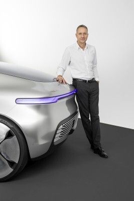 Mercedes-Benz F 015 - Luxury in Motion: Steffen Koehl, Leiter Advanced Design Global / Strategisches Design (Bild: Mercedes-Benz)
