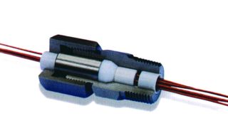 Prozessdurchführungen vom Typ PL werden verwendet, um Starkstromleitungen zu Autokla-ven, Sterilisatoren, Motoren, Transformatoren und Heizungen durchzuführen (Archiv: Vogel Business Media)