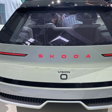 Das System Skoda: mit wegweisenden Studien den Blick nach vorne, mit alltagstauglichen Modellen Erfolg im Hier und Jetzt. (Bild: Grimm – VCG)