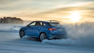 Der mindestens 63.500 Euro teure Audi RSQ3 leistet 294 kW/400 PS. (Bild: Audi)