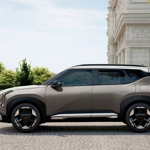 Der Seltos geht optisch als Geländewagen durch (Bild: Kia)