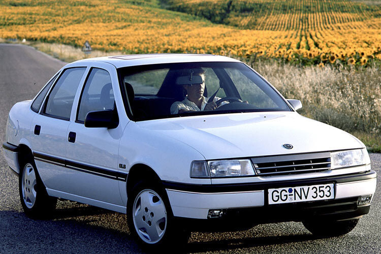 Der Opel Vectra A wurde als 4-Türer ab 1988 hergestellt. (Foto: Hersteller)