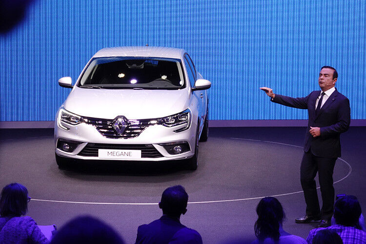 ... Renault-Chef Carlos Ghosn etwa präsentierte den neuen Megane, einen französischen Golf-Konkurrenten. (Foto: Thomas Günel)