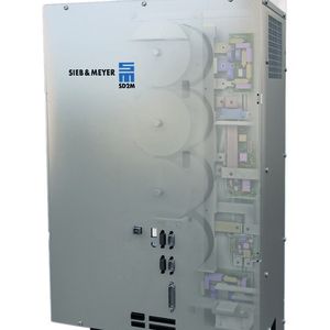 Mit einer Kombination aus einer Schaltfrequenzerhöhung und der Drei-Level-Technologie,
auf der der SD2M basiert, lassen sich die im Rotor entstehenden Verluste um bis zu 90 %
senken. 