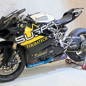 High-End-Federungssysteme etwa für Rennmaschinen können z.B. relevante Anziehdaten dokumentieren. 